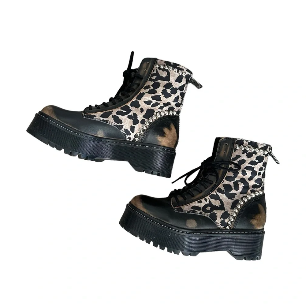 Steve Madden Leather Leopard Studded Moto Combat Boots EUC - Picture 5 of 16